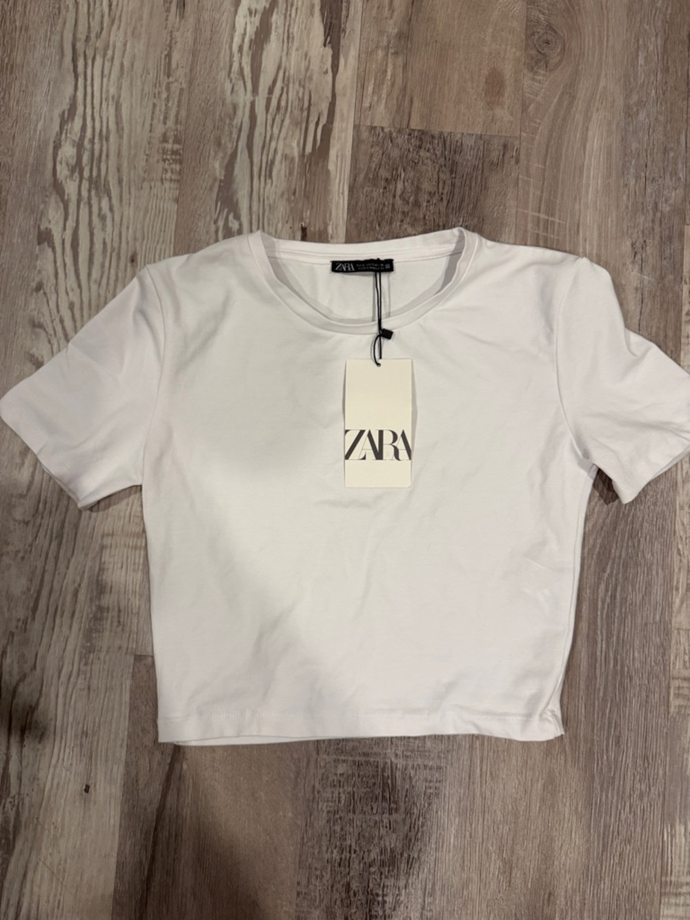 Zara White Crew Neck Crop Tee